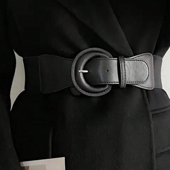 Luxe Vegan Leather Stretchy Wide Belt - Picture 2 of 5